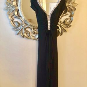 Black/Diamond Stretch black gown